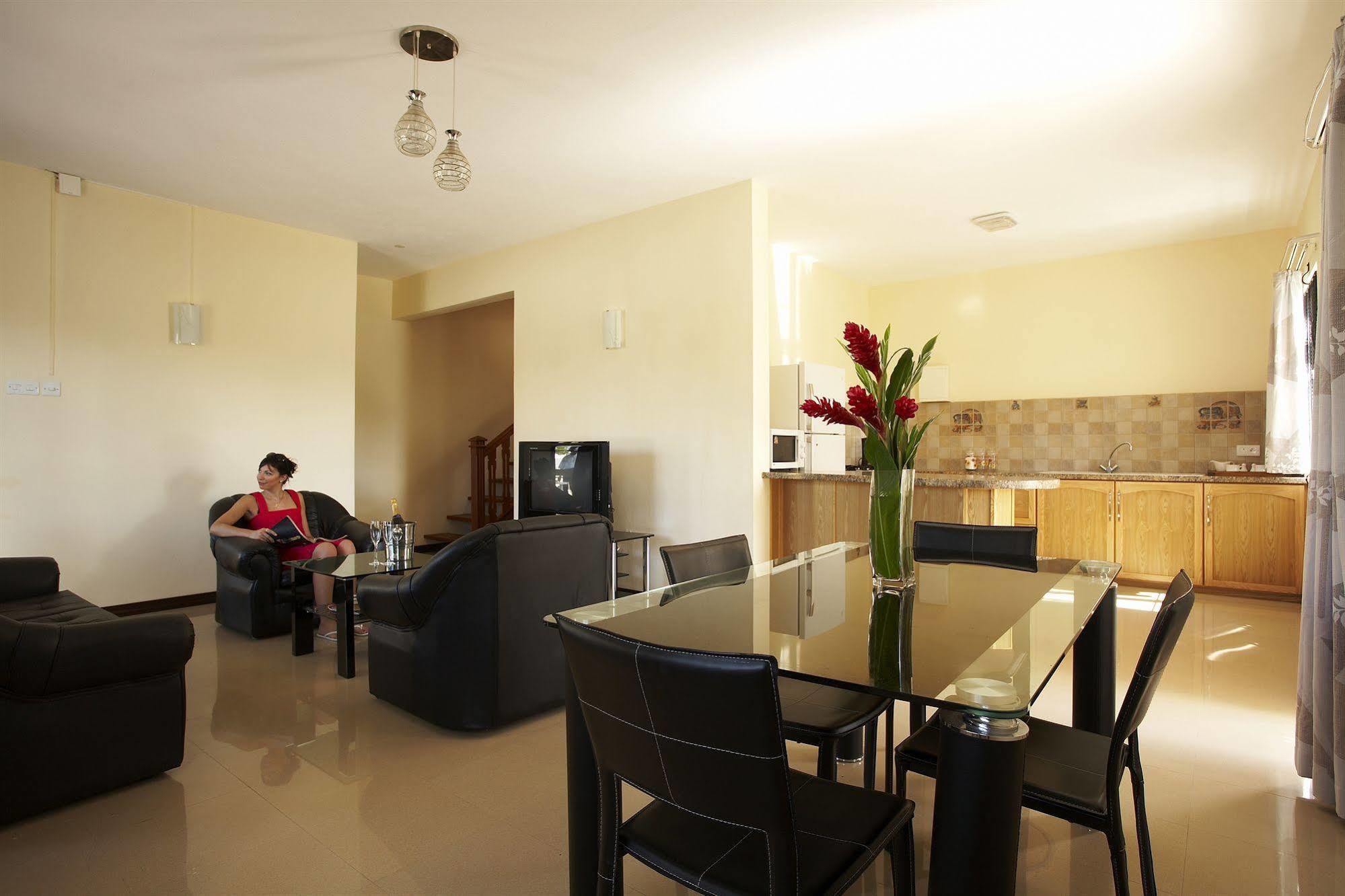 Jet Villa Flic en Flac Exterior photo